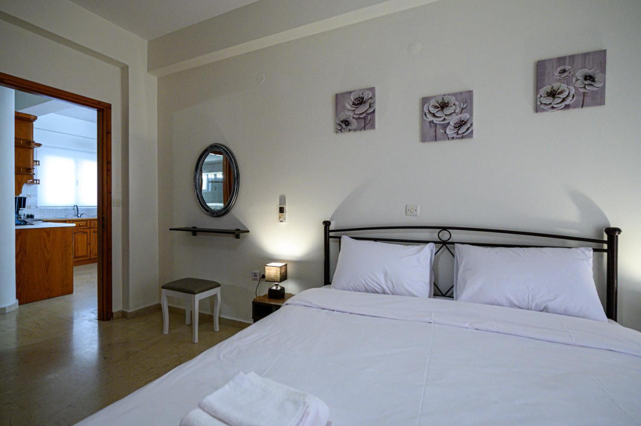 Oliva Apartment 卡拉马塔 外观 照片